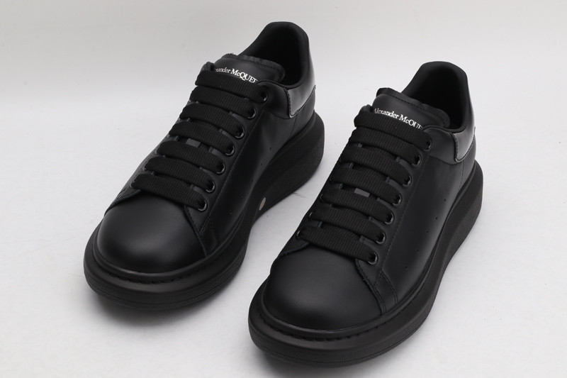 ALEXANDER MCQUEEN SNEAKER