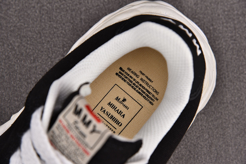 MAISON MIHARA SNEAKERS
