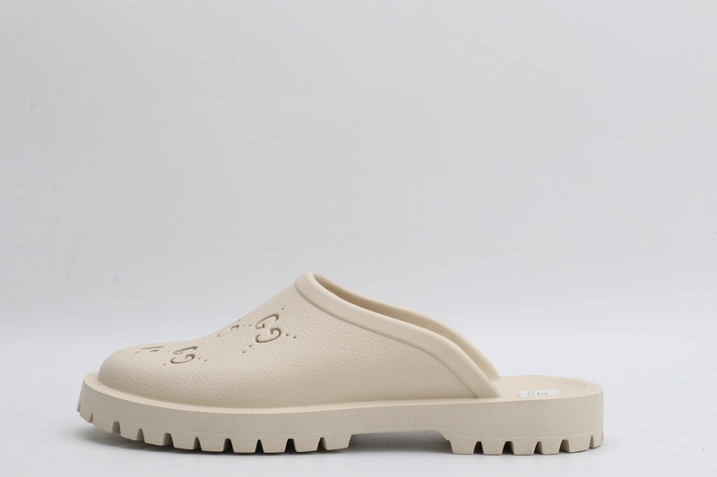 GUC LEATHER SLIDE
