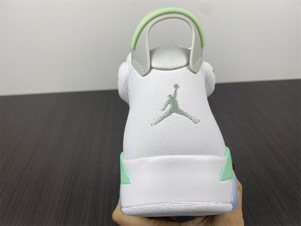 Air Jordan 6 WMNS “Mint Foam” DQ4914-103