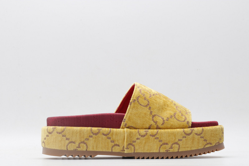 GUC LEATHER SLIDE