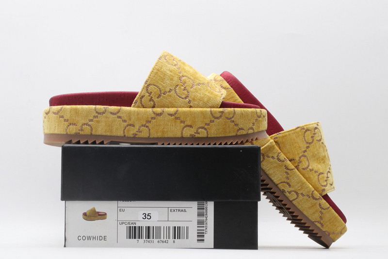 GUC LEATHER SLIDE