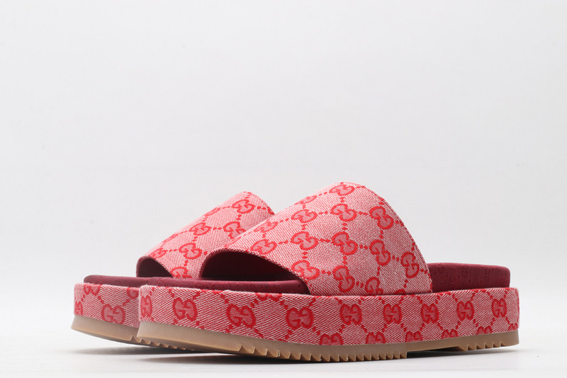 GUC LEATHER SLIDE