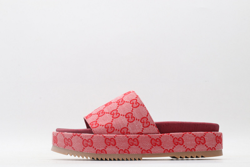 GUC LEATHER SLIDE
