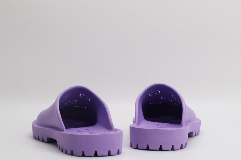 GUC LEATHER SLIDE
