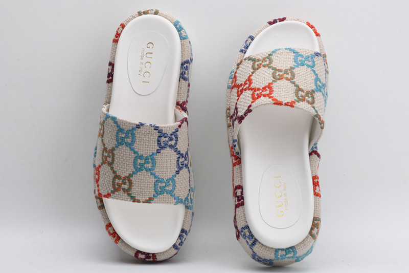 GUC LEATHER SLIDE