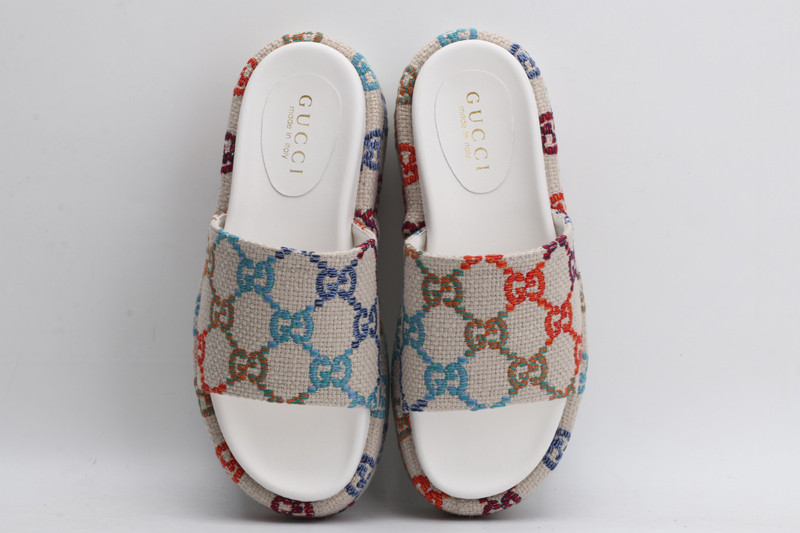 GUC LEATHER SLIDE