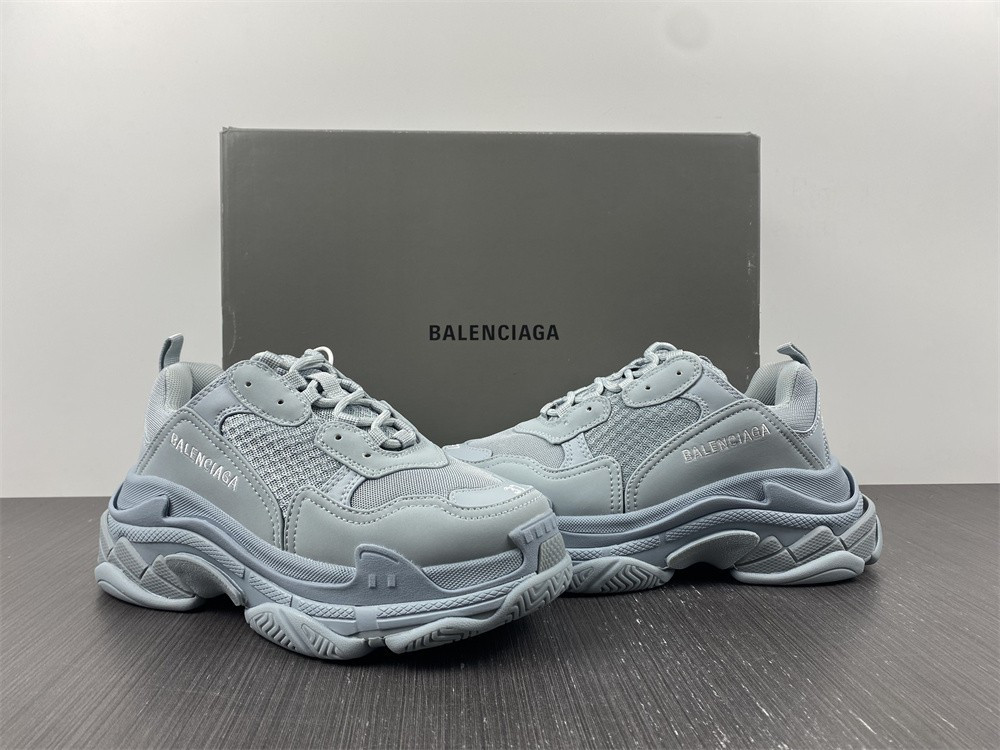 Ba*len*cia*ga triple s 524339 w2fw1 4700