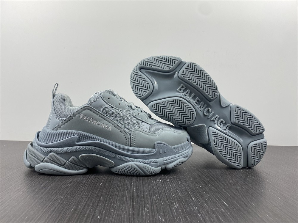 Ba*len*cia*ga triple s 524339 w2fw1 4700