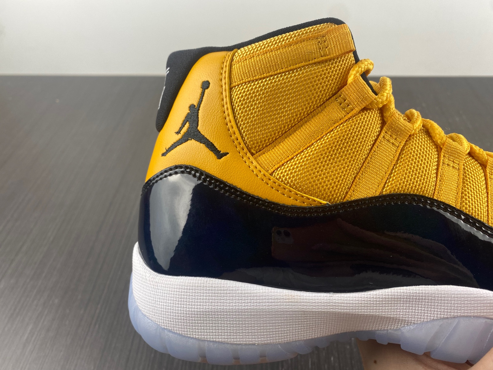Air Jordan 11 Retro Black Yellow CT8012-118