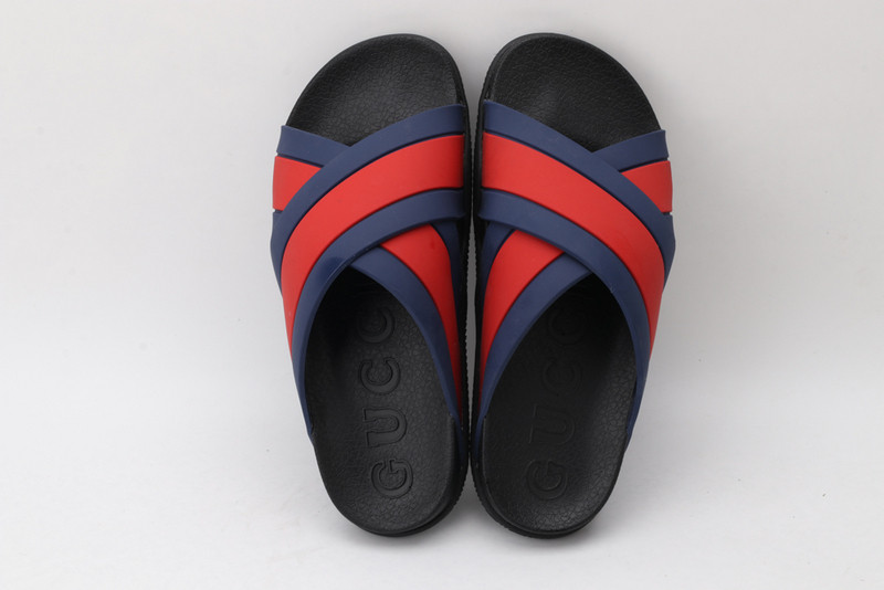 GUC LEATHER SLIDE