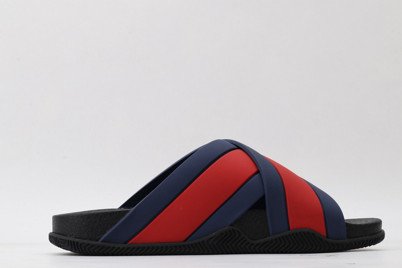 GUC LEATHER SLIDE
