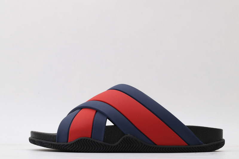 GUC LEATHER SLIDE