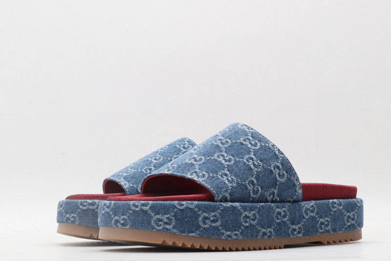 GUC LEATHER SLIDE