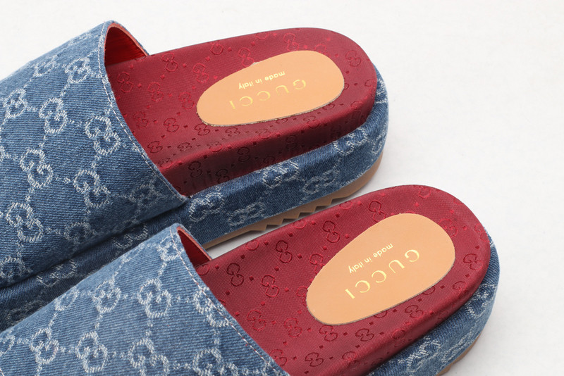 GUC LEATHER SLIDE