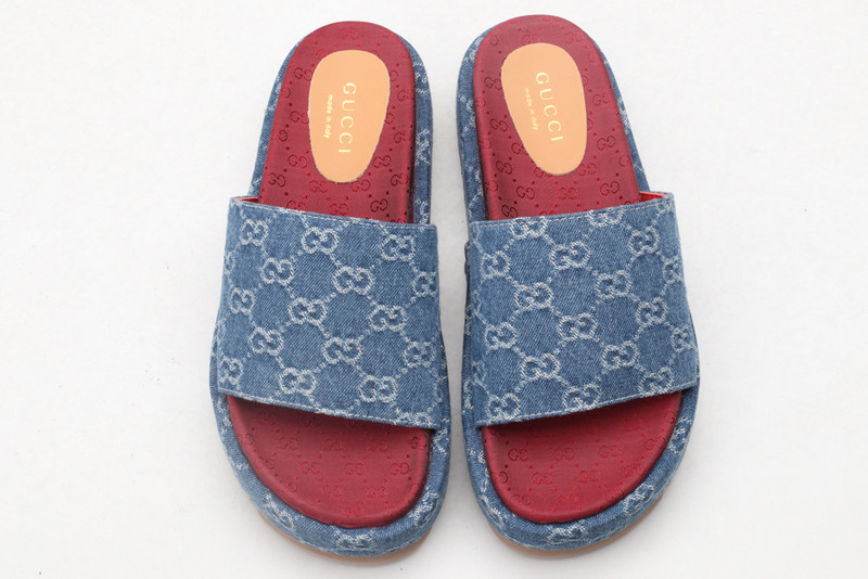 GUC LEATHER SLIDE