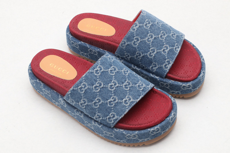 GUC LEATHER SLIDE
