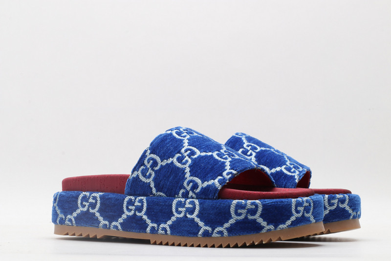 GUC LEATHER SLIDE