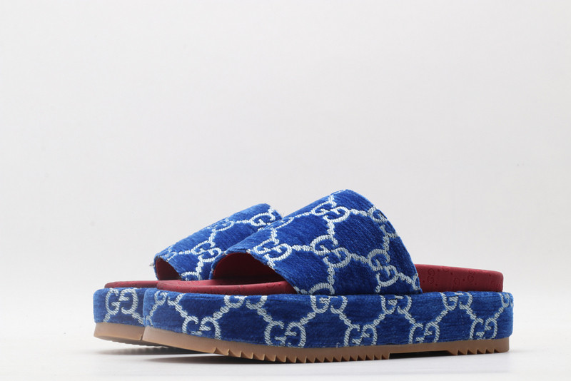 GUC LEATHER SLIDE