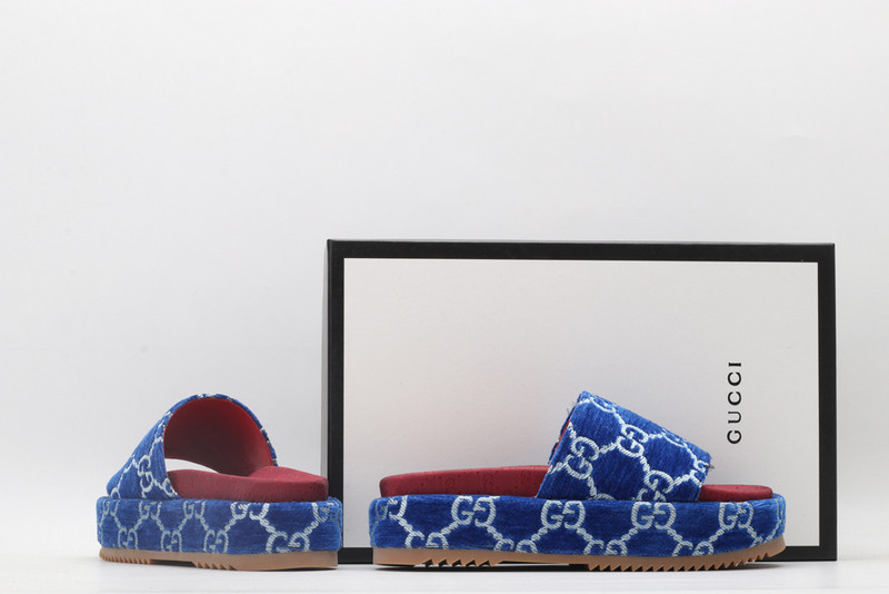 GUC LEATHER SLIDE