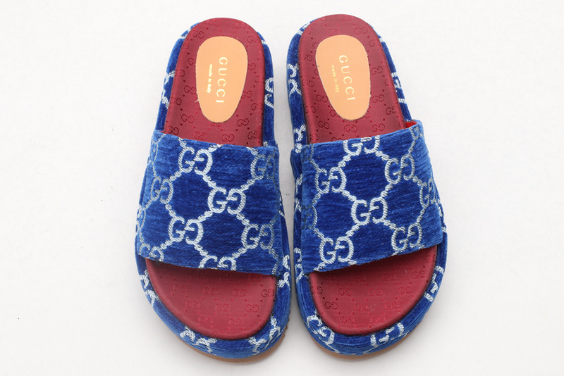 GUC LEATHER SLIDE