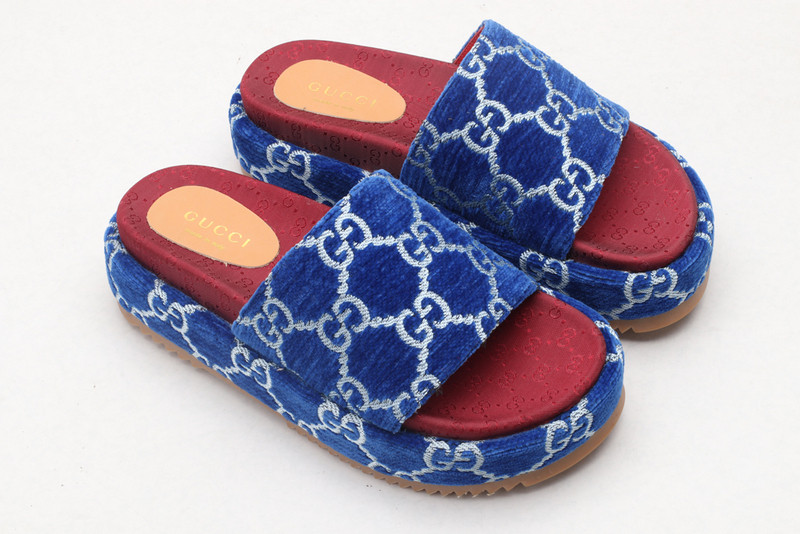 GUC LEATHER SLIDE