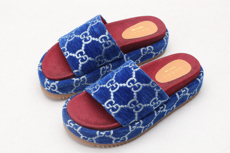 GUC LEATHER SLIDE