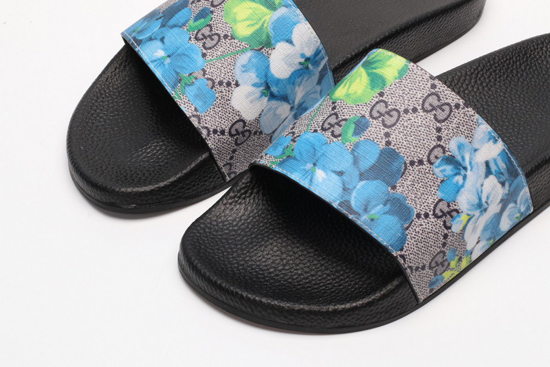 GUC LEATHER SLIDE