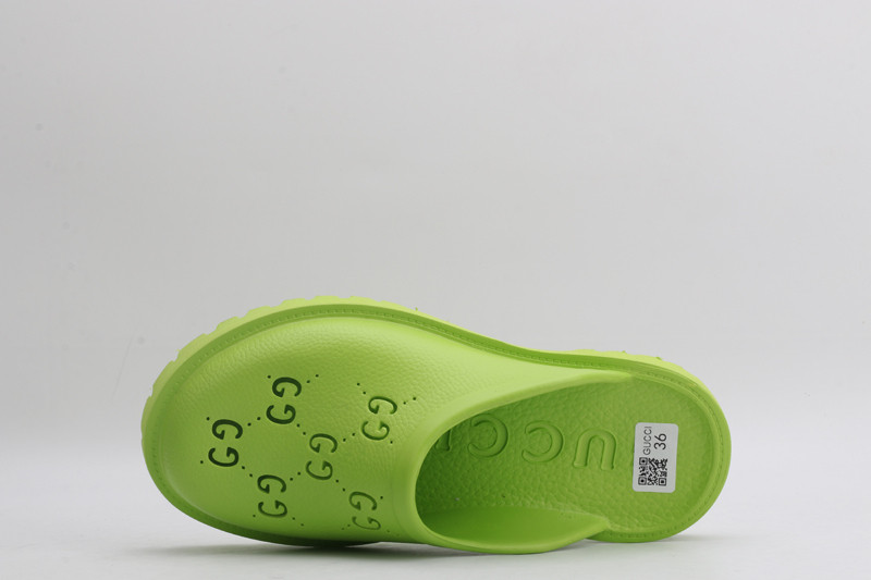 GUC LEATHER SLIDE
