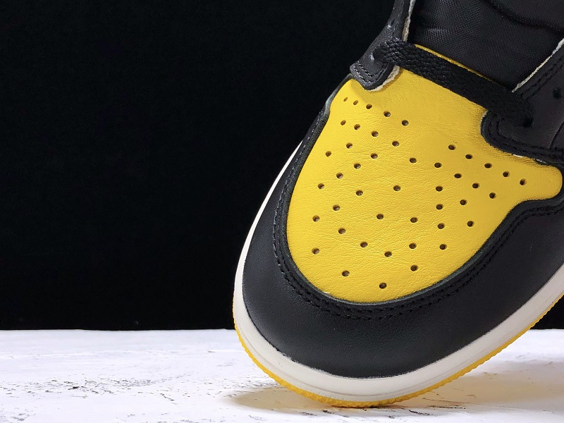 AIR JORDAN 1 YELLOW TOE AJ1 OG AR1020-700