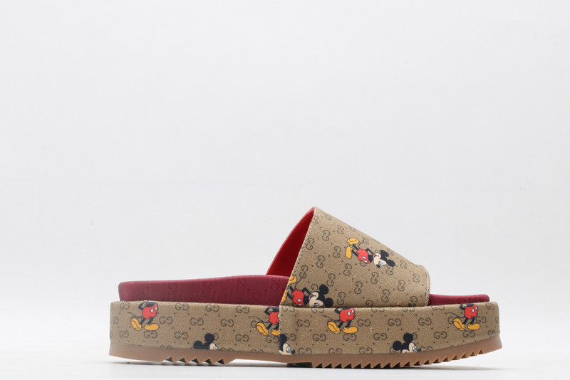 GUC LEATHER SLIDE