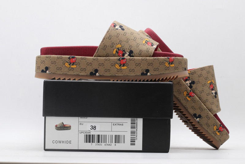 GUC LEATHER SLIDE