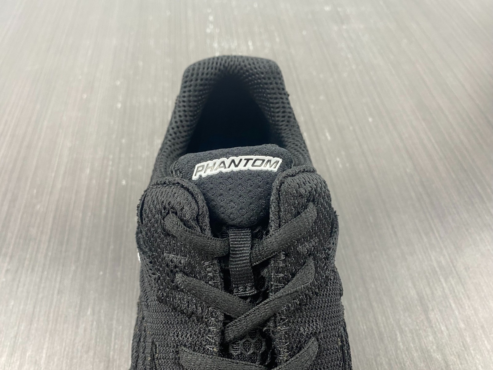 Ba*len*cia*ga phantom sneaker