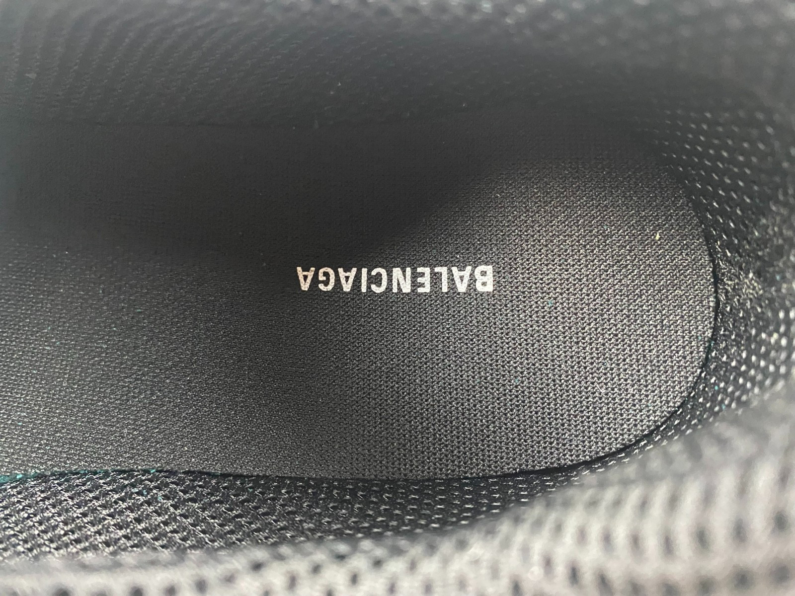Ba*len*cia*ga phantom sneaker