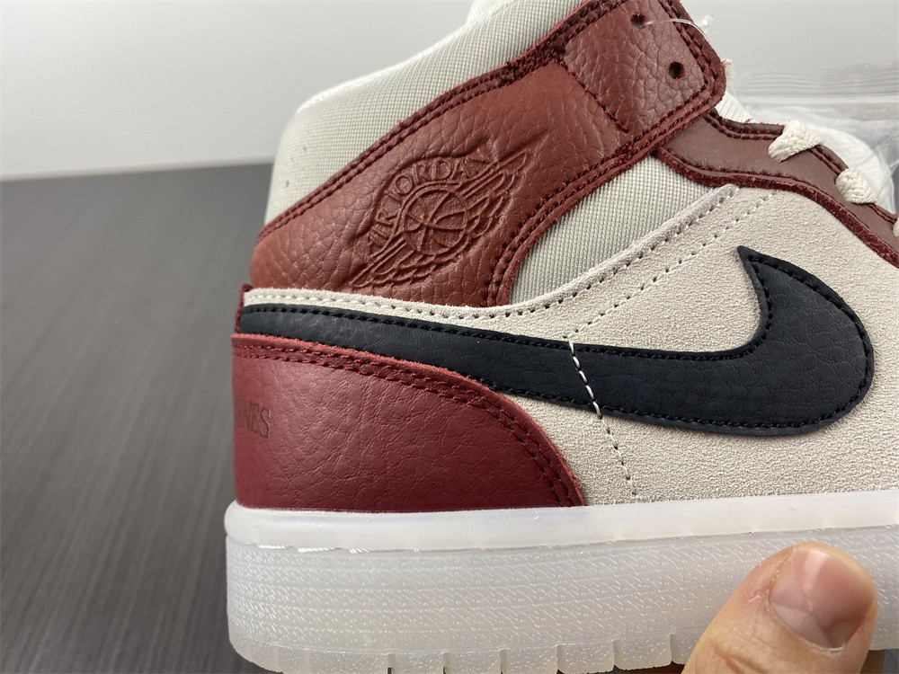 Jordan 1 Mid Anti-Gravity Machines (W) DM9601-200