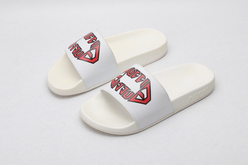 GUC LEATHER SLIDE