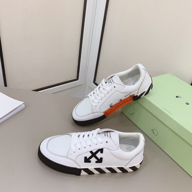 Off-White c/o Virgil Abloh