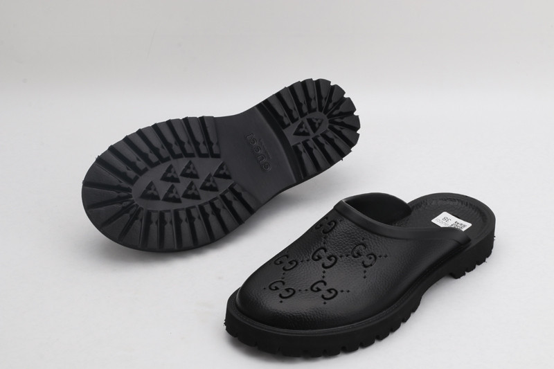 GUC LEATHER SLIDE