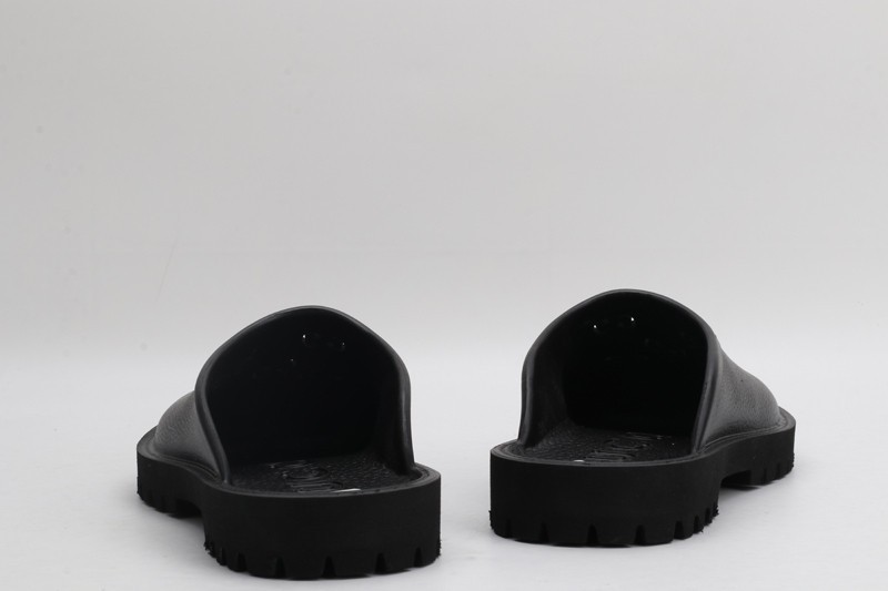 GUC LEATHER SLIDE