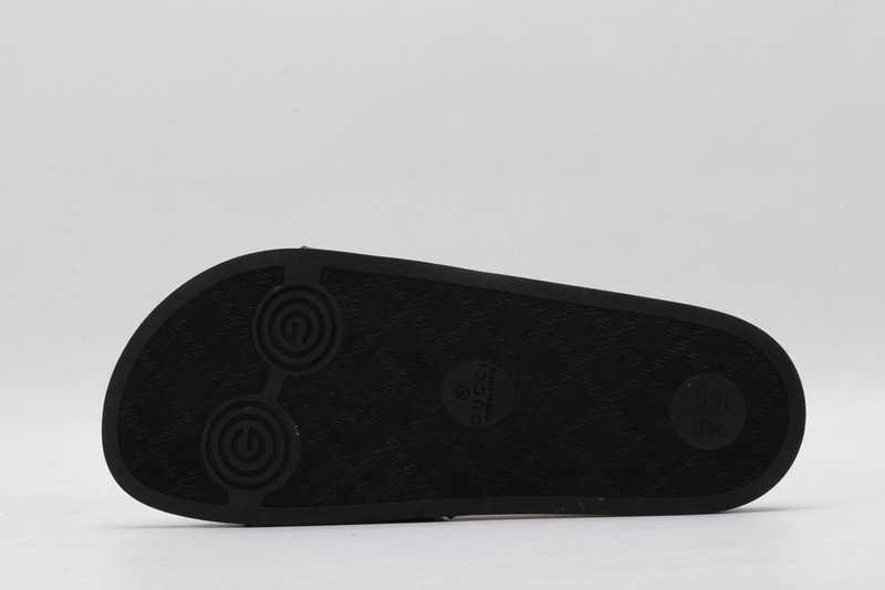 GUC LEATHER SLIDE