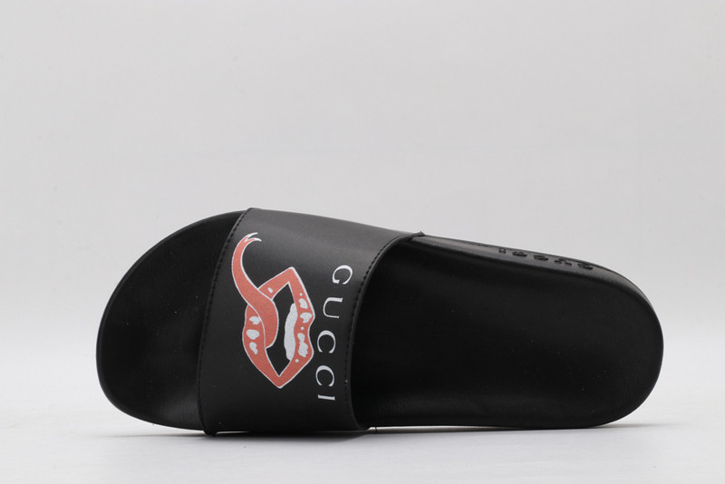 GUC LEATHER SLIDE