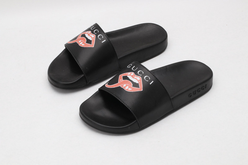 GUC LEATHER SLIDE