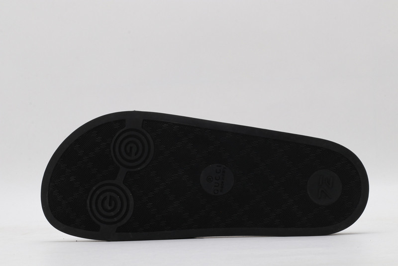 GUC LEATHER SLIDE