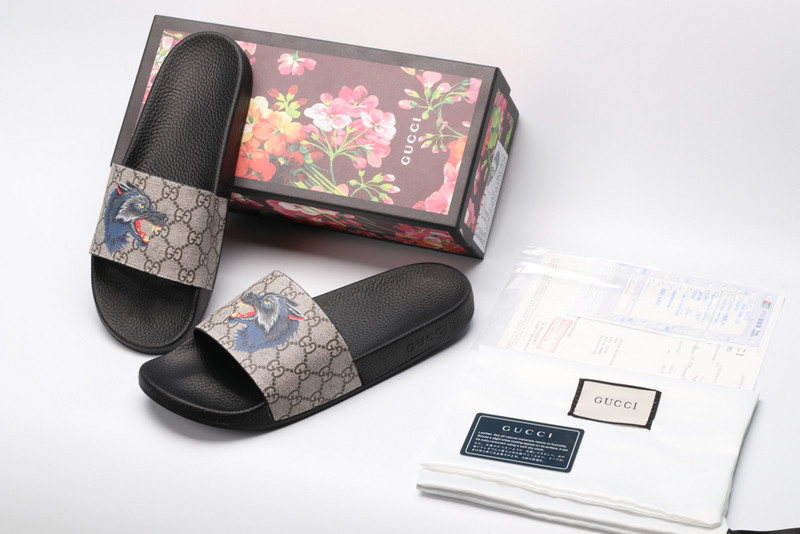 GUC LEATHER SLIDE