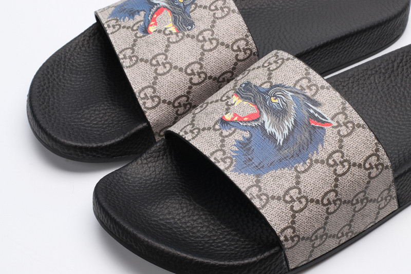 GUC LEATHER SLIDE
