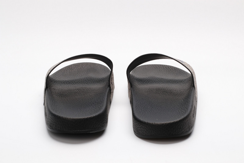 GUC LEATHER SLIDE