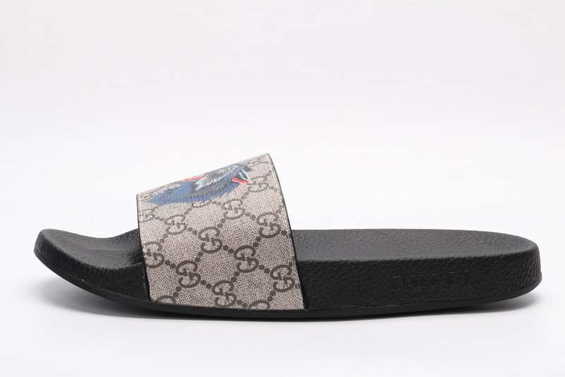 GUC LEATHER SLIDE