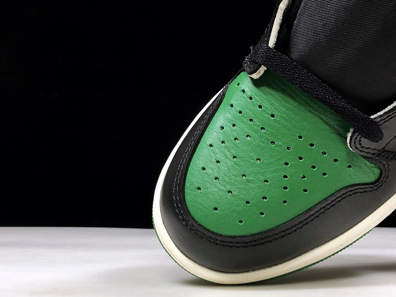 AIR JORDAN 1 RETRO HIGH PINE GREEN 555088-302