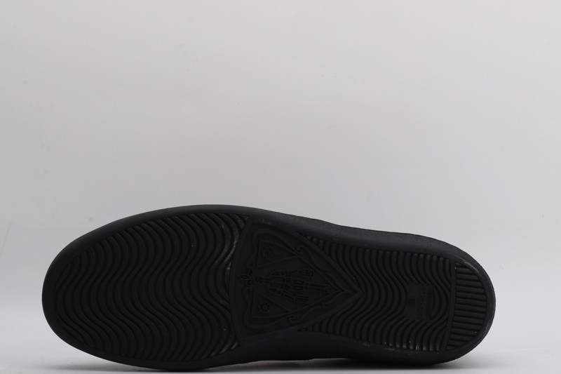 G*u*i sneakers
