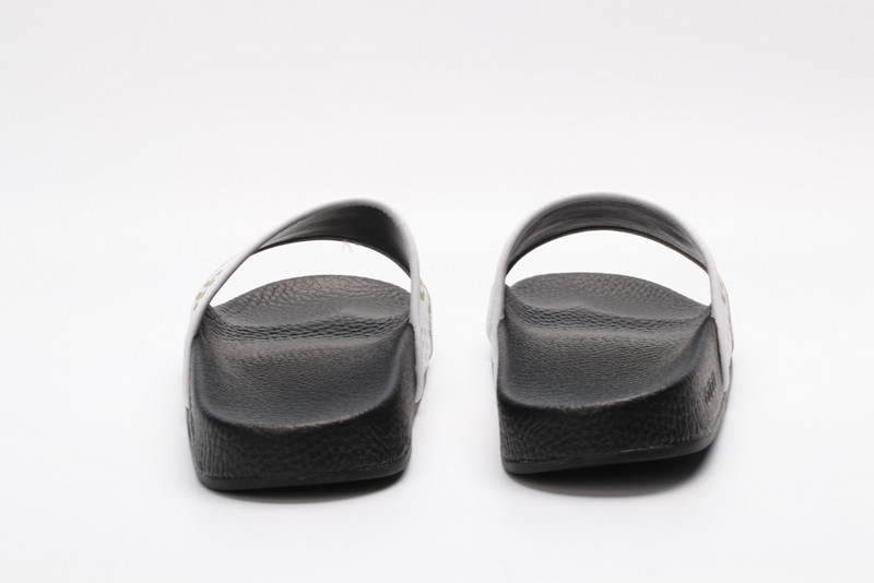 GUC LEATHER SLIDE